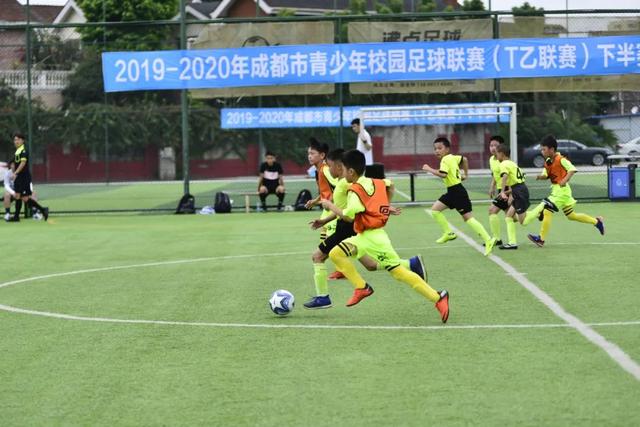 东北超-呼和浩特4-1鸡西 呼和浩特终结两连平鸡西遭遇五连败